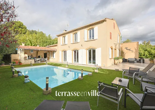 ALLAUCH - BASTIDE PROVENÇALE - 160 M2 - JARDIN - PISCINE - G