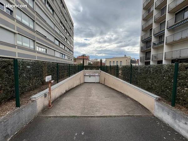 Garage 17 rue de PROVENCE