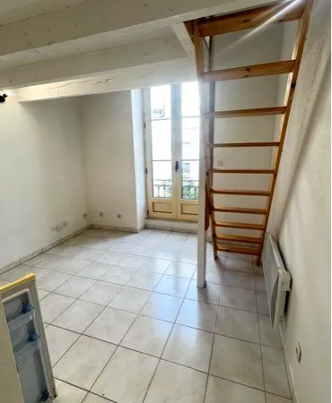Studio avec mezzanine - 25 m² - Parking - Secteur Les Chartrons