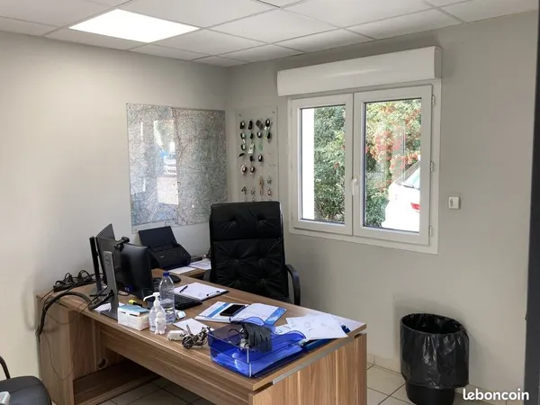 Local d'activité 490 m²