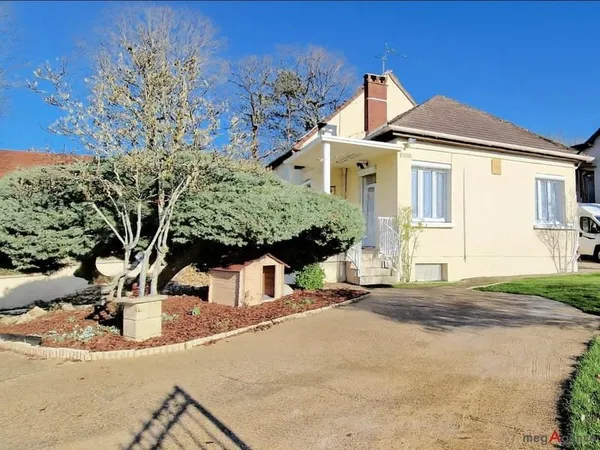 Maison 145 m² - 5 chambres - 1007 m² terrain- Quartier la Boissière