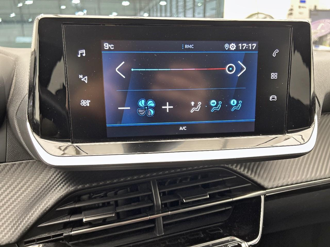 Peugeot 208 puretech 100 s&s bvm6 style — photo 11