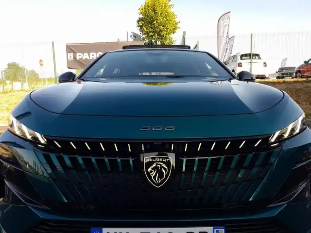 Peugeot 308 electrique 55 kwh 156ch — photo 24