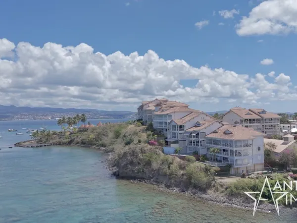 TROIS ILETS - APPARTEMENT DE GRAND STANDING - VUE MER