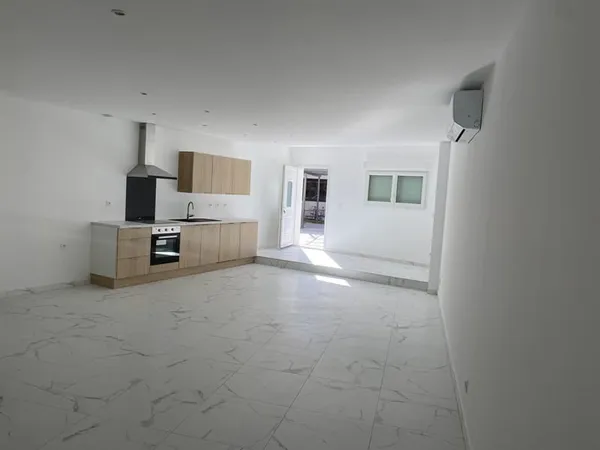 À LOUER - LES MILLES - SPACIEUX T3/4 DE 100 M² AVEC TERRASSE PRIVATIVE