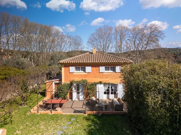 Maison Cabries 6 pièce(s), calme, 179m² environ, 1343m² de terrain, 4 chambres, 1 appartement indépe