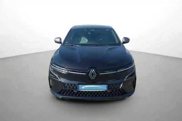 Renault Megane e-tech ev60 220 ch super charge — photo 2