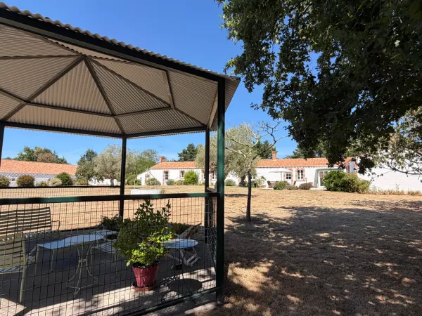 SOULLANS 85300 - DOMAINE PRIVE DE 3,2 HECTARES CLOS - PROPRIETE D'EXCEPTION AVEC GRANGES ET PRESQU'I