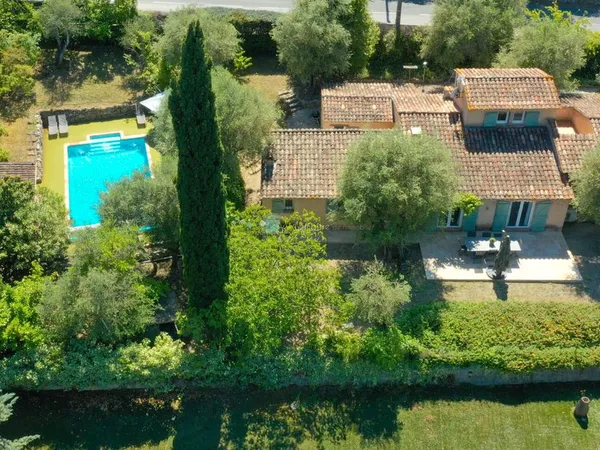 Maison 5 pièces 140 m²