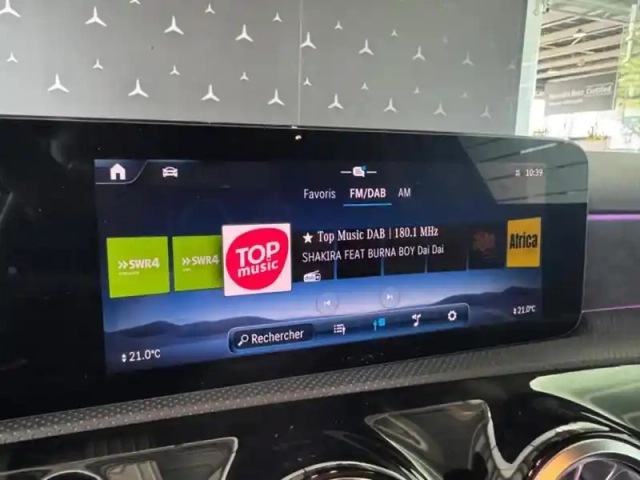 Mercedes Classe A 200 d berline amg line — photo 11