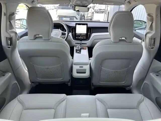 Volvo Xc60 t6 awd hybride rechargeable 253 ch+145 ch geartronic 8 — photo 12