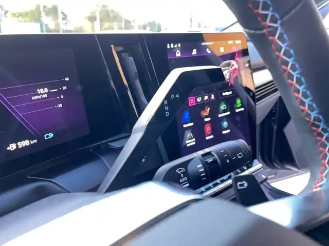 Renault Scenic e-tech electrique 220 ch grande autonomie — photo 36