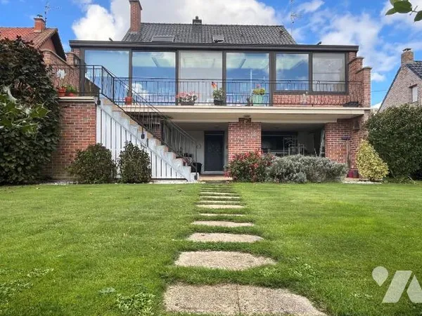 Maison 10 pièces 130 m²