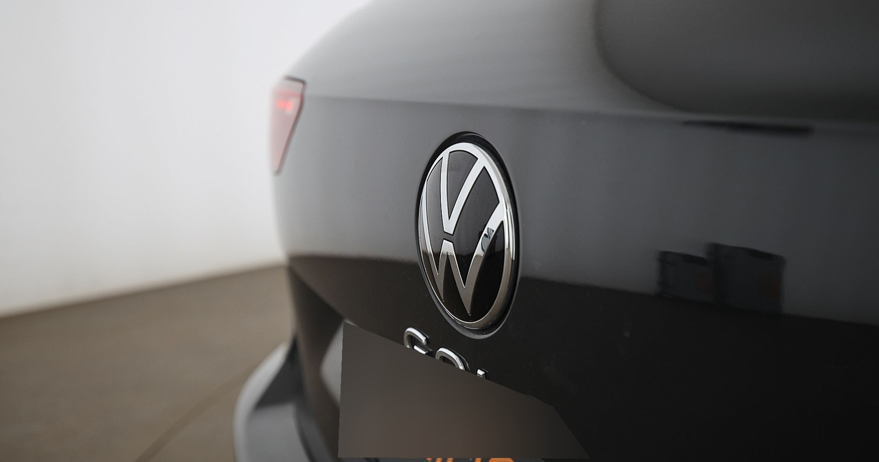 Volkswagen Golf — photo 13