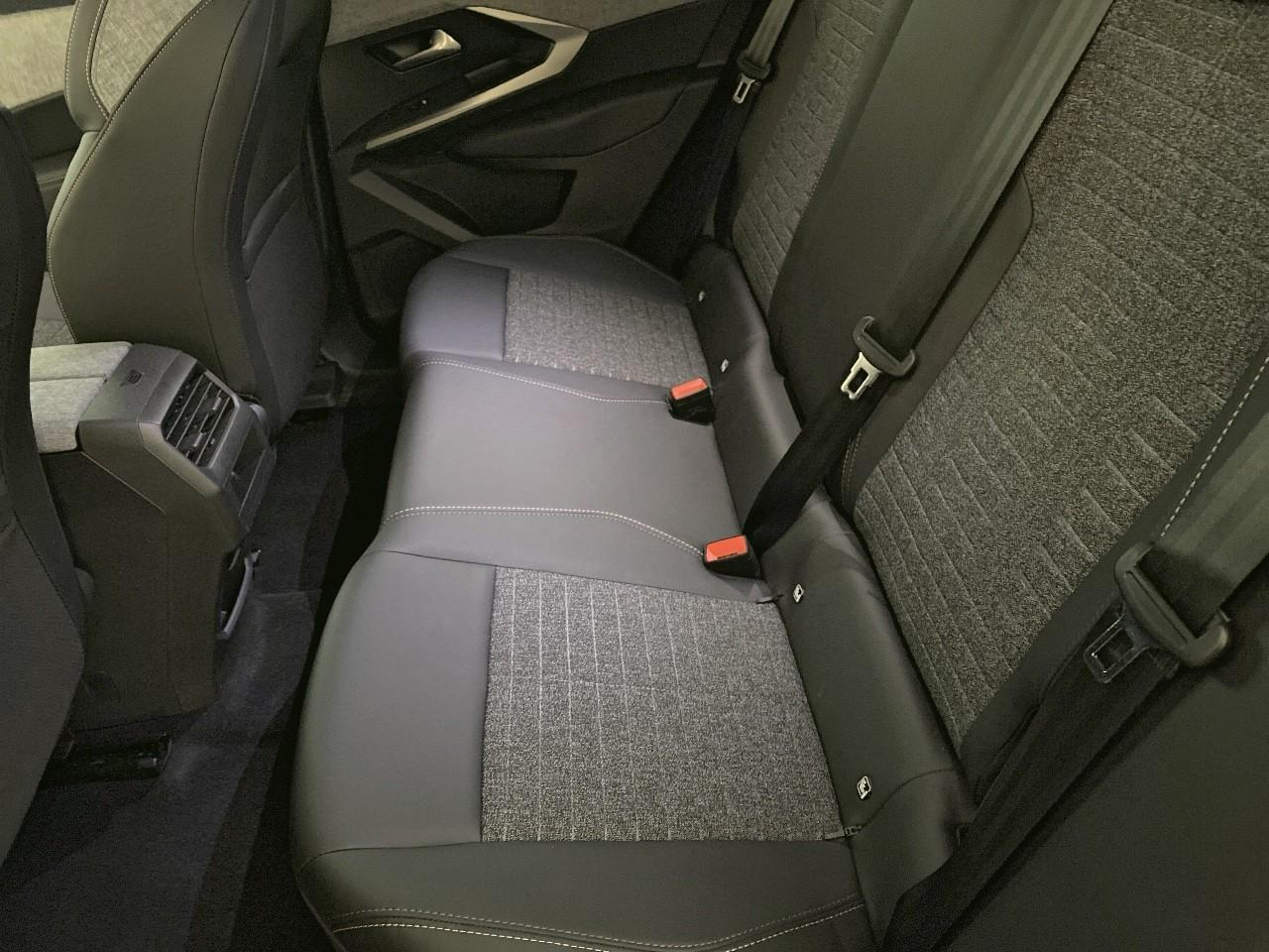 Peugeot 3008 electrique 210 ch 73 kwh allure — photo 10