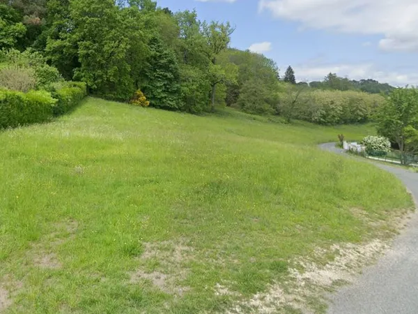 Terrain à bâtir de 1100 m² à SARLAT-LA-CANEDA (24)