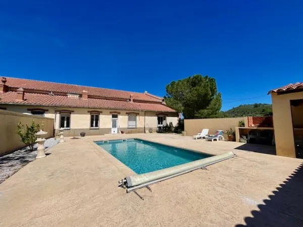 Ensemble immobilier 5 pièces 500 m²
