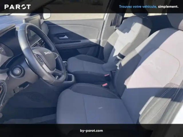 Dacia Jogger 1.0 tce 110ch extreme 7 places -24 — photo 10