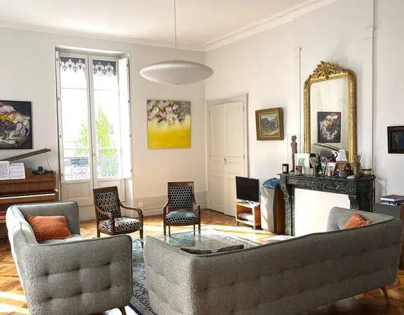 Appartement 6 pièces 198 m²