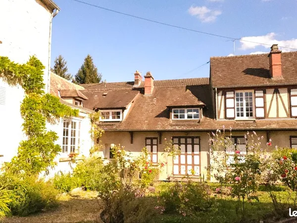 Appartement meublé sous combles - 40 m² loi carrez / 60 m² au sol