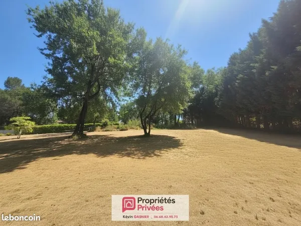 Terrain 1 200 m² Garat