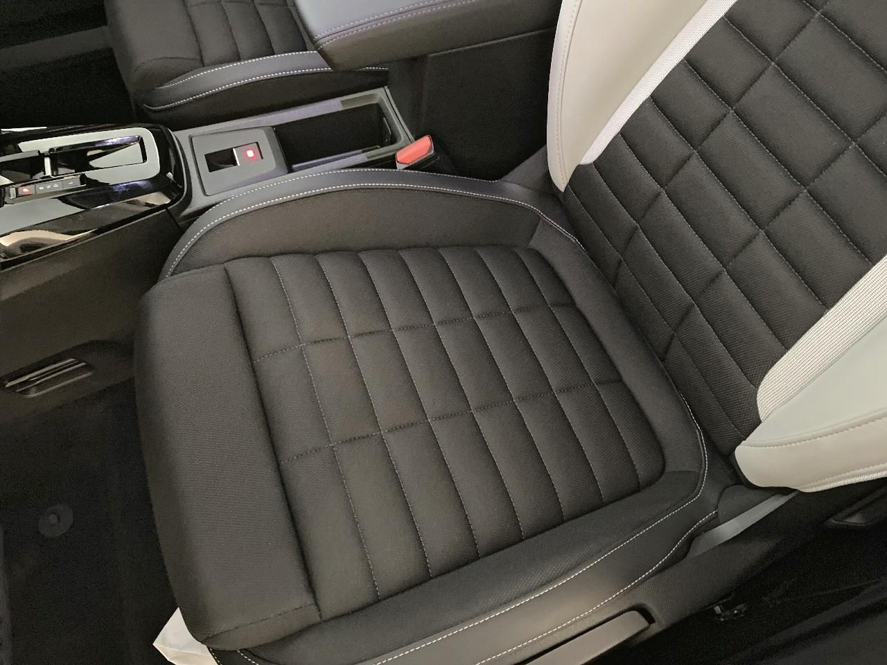 Citroën C3 Aircross hybride 145 ch aut max — photo 9