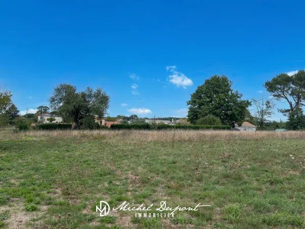 Terrain à bâtir de 1717 m²