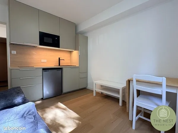 Studio 1 pièce 15 m²