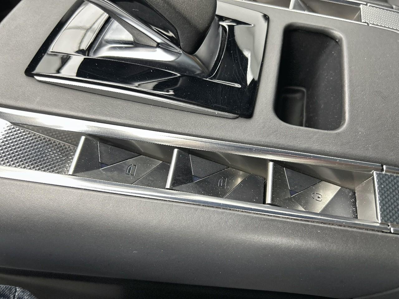 Ds Ds 7 crossback crossback hybride e-tense 300 eat8 4x4 louvre — photo 24