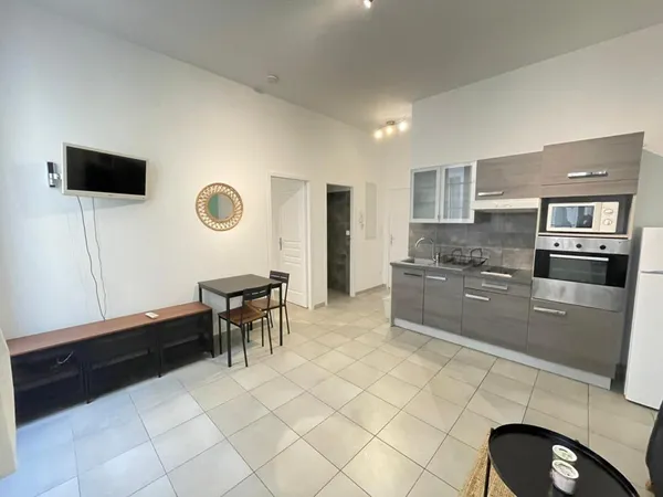 APPARTEMENT TYPE 2 MEUBLE SECTEUR JOLIETTE