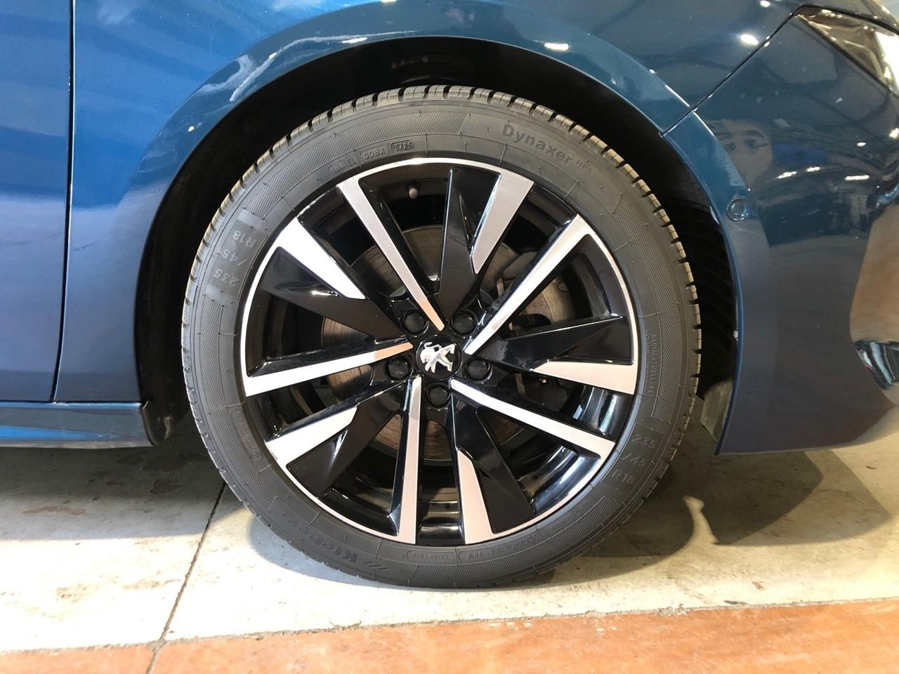 Peugeot 508 hybrid 225 e-eat8 gt — photo 11