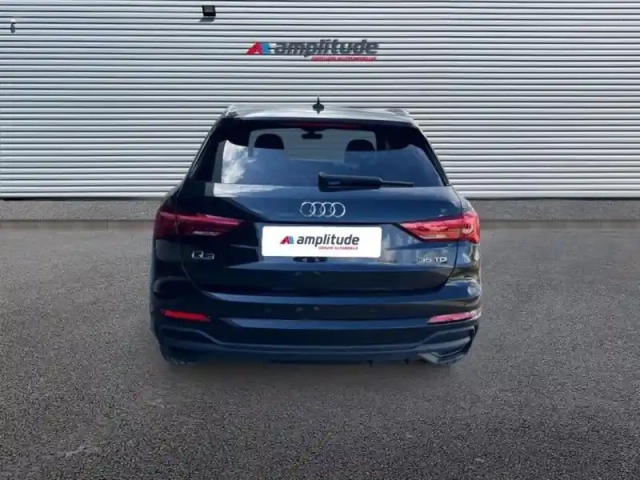 Audi Q3 35 tdi 150ch s line s tronic 7 — photo 6