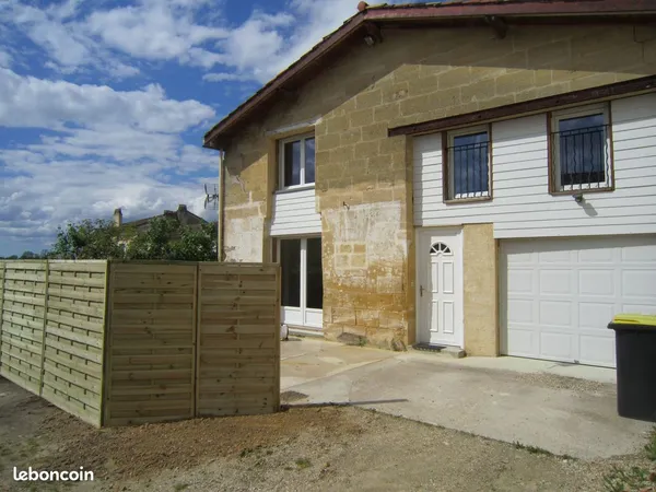 Maison Sur T4 avec Jardin et Garage sur Coteaux