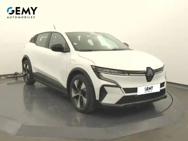 Renault Megane e-tech ev60 220 ch super charge — photo 18