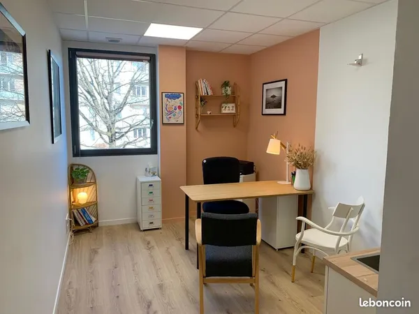 Bureau dans Maison de santé
