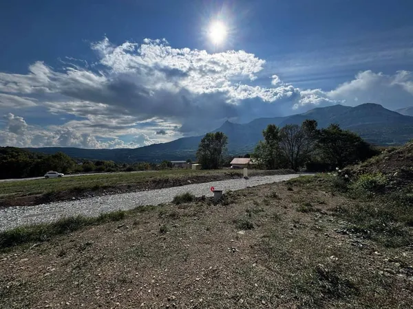 Terrain constructible 505 m²