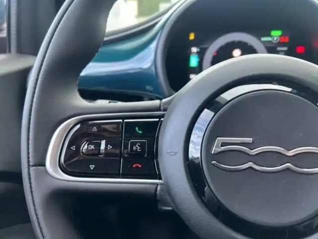 Fiat 500 e 95ch pack tech my23 — photo 12