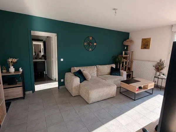 Appartement 145 000 - 2 pièces - 45 m2- Terrasse 15 m2-Etage 4/4. Possibilité de box privatif fermé