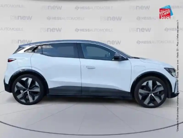 Renault Megane e-tech electric ev40 130ch techno standard charge — photo 4