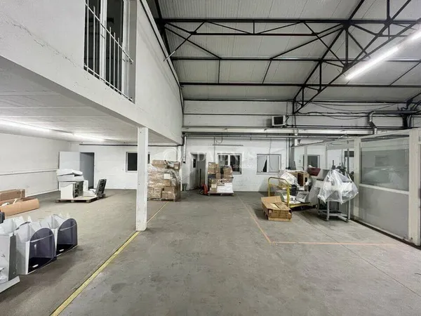 Local d'activité 395 m²