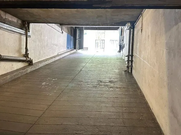 Parking 13 m²