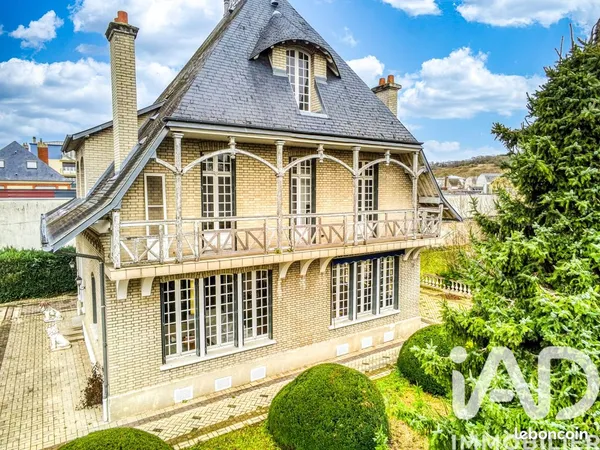 Maison familiale 8 pièces 245 m²