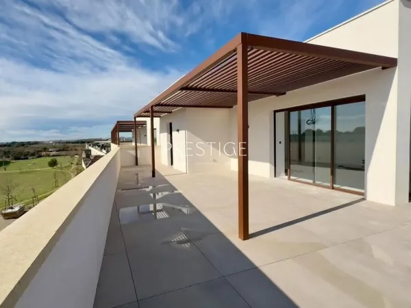 ROOTOP CASTRIES T4 VUE PARC 121 M² + 53 M² DE TERRASSE