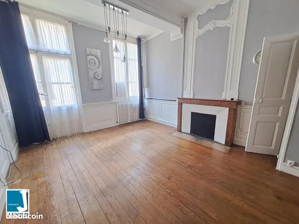 Appartement 1 pièce 61 m²