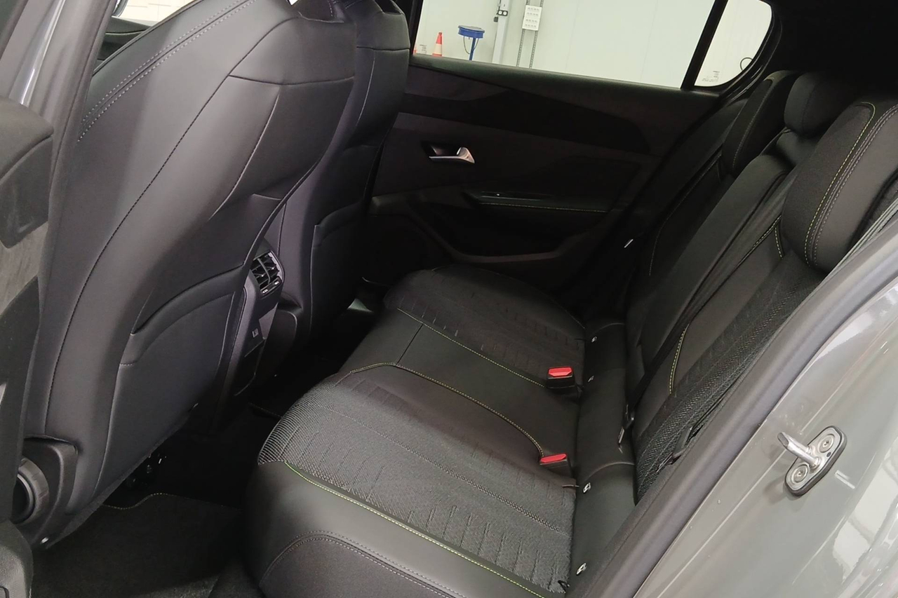 Peugeot 308 — photo 11