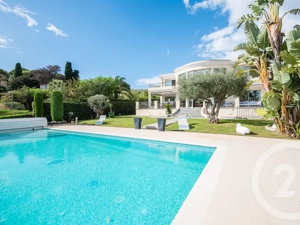 Maison 7 pièces 258 m²