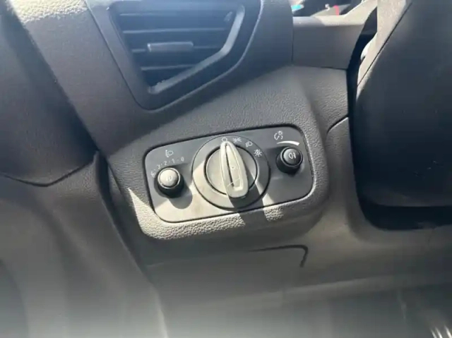 Ford Kuga 2.0 tdci 150ch stop&amp;start st-line 4x2 — photo 20