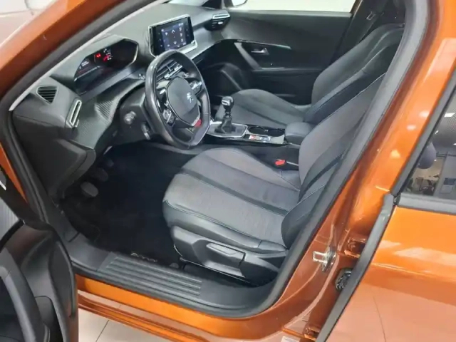 Peugeot 2008 puretech 100 s&amp;s bvm6 — photo 18
