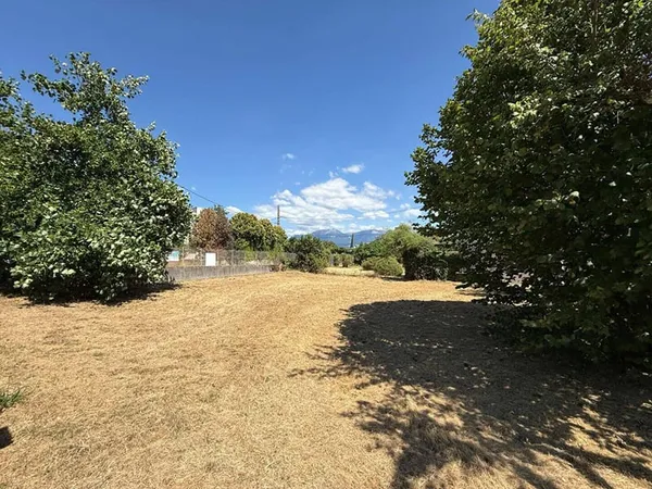 Terrain 1001 m²