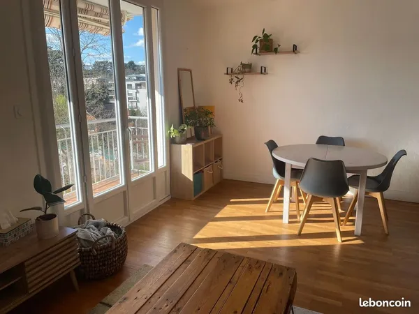 Location appartement T4 à Tassin pour été 2026